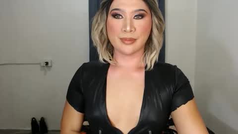 Zoe online show from 01.17.25