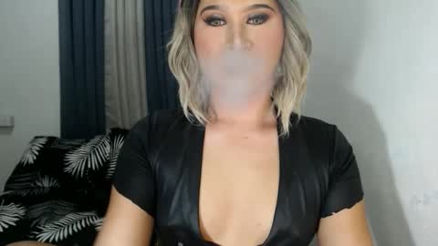 Zoe online show from 01.20.25