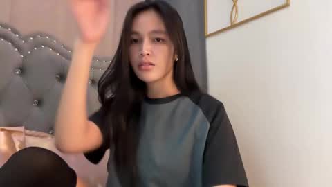 Amira online show from 12.18.25