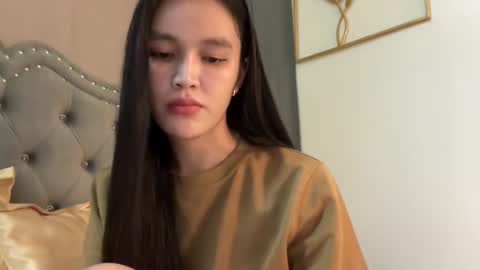 Amira online show from 12.22.25