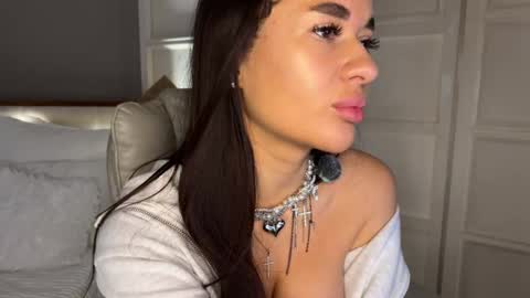 Snapshot of urlillshy chatting on 10.18.25 Kristina online show from 10.18.25