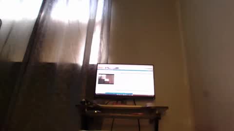 Snapshot of urlovely_hait chatting on 10.12.25 Sham online show from 10.12.25