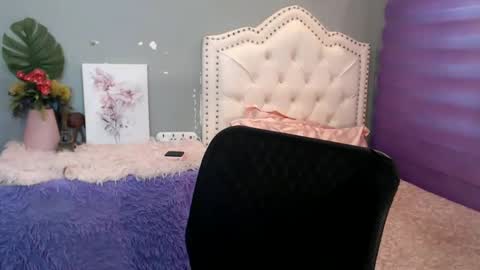 Snapshot of urlovelypinayxxx chatting on 06.09.26 MIYA online show from 06.09.26