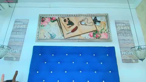 Love online show from 11.18.25