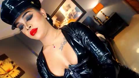 UrMajestyTyra online show from 10.28.25