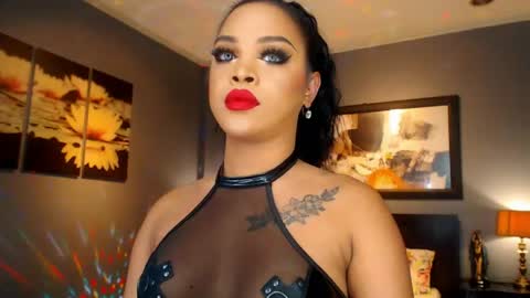 UrMajestyTyra online show from 05.04.26