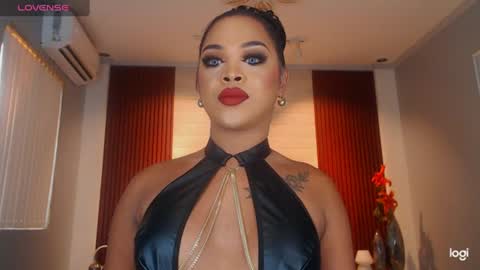 UrMajestyTyra online show from 06.11.26