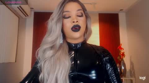 UrMajestyTyra online show from 06.13.26