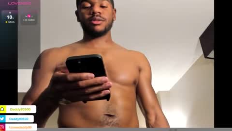 Snapshot of urnewdaddy90 chatting on 01.04.25 Big Daddy online show from 01.04.25