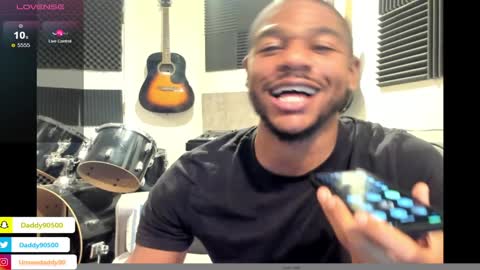 Snapshot of urnewdaddy90 chatting on 01.07.25 Big Daddy online show from 01.07.25