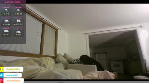 Snapshot of urnewdaddy90 chatting on 01.10.25 Big Daddy online show from 01.10.25