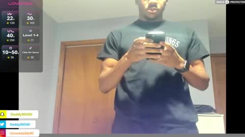 Snapshot of urnewdaddy90 chatting on 02.11.25 Big Daddy online show from 02.11.25