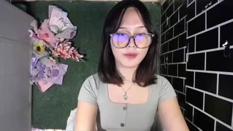 Snapshot of urpinay_pia chatting on 10.06.25 Pia online show from 10.06.25