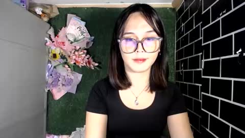 Snapshot of urpinay_pia chatting on 10.06.25 Pia online show from 10.06.25