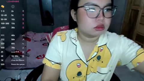 Snapshot of urpinayslutxxx chatting on 11.17.25 Jane online show from 11.17.25