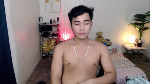 Snapshot of urpinoy_cummer chatting on 10.08.25 urpinoy_cummer online show from 10.08.25