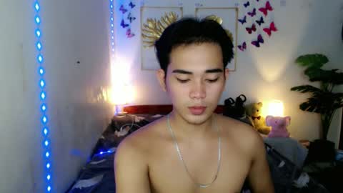 Snapshot of urpinoy_cummer chatting on 04.18.26 urpinoy_cummer online show from 04.18.26