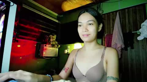 Snapshot of ursexymayhem1 chatting on 10.24.25 Ursexymayhem online show from 10.24.25