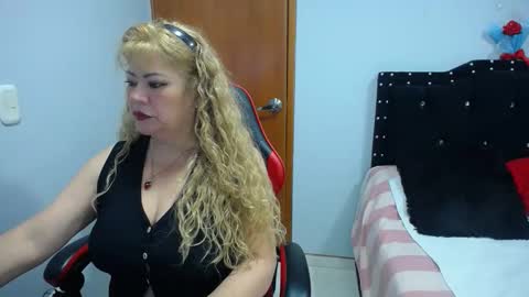 Eveling Blanco  online show from 02.27.26