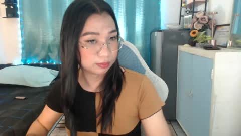 Snapshot of urwetasianprincessxx chatting on 08.04.26 Ashley Kate Mateo Gray online show from 08.04.26