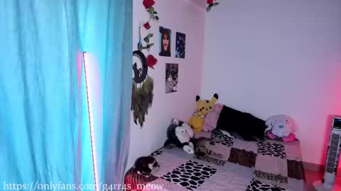 Snapshot of uryko_yor chatting on 01.29.25 online show from 01.29.25