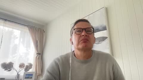 Snapshot of usablemale chatting on 12.20.24 P online show from 12.20.24