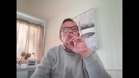 Snapshot of usablemale chatting on 02.26.25 P online show from 02.26.25