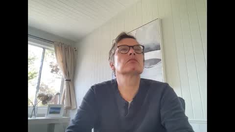 Snapshot of usablemale chatting on 02.28.25 P online show from 02.28.25