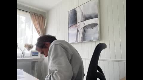 Snapshot of usablemale chatting on 03.04.25 P online show from 03.04.25