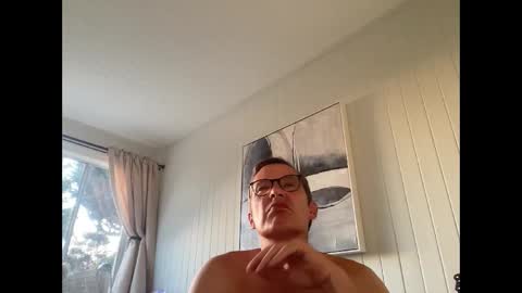 Snapshot of usablemale chatting on 10.09.25 P online show from 10.09.25