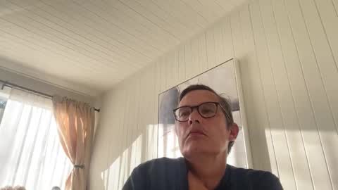 Snapshot of usablemale chatting on 10.27.25 P online show from 10.27.25