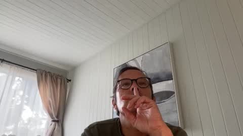 Snapshot of usablemale chatting on 11.17.25 P online show from 11.17.25