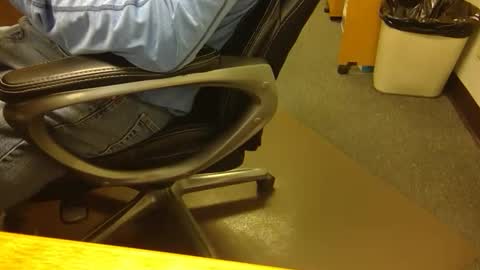 Snapshot of useemie chatting on 04.08.26 useemie online show from 04.08.26