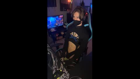 Snapshot of userofthings chatting on 10.27.25 Bartholomew Washington online show from 10.27.25