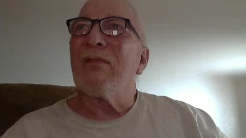 Snapshot of usmcmark63 chatting on 02.25.25 lookin for free fun online show from 02.25.25
