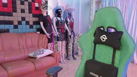 Snapshot of uvrays999 chatting on 12.06.24 Leila online show from 12.06.24