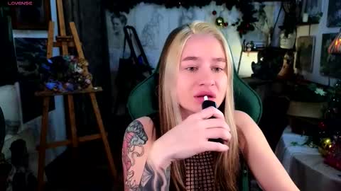 Snapshot of uvrays999 chatting on 01.10.26 Leila online show from 01.10.26