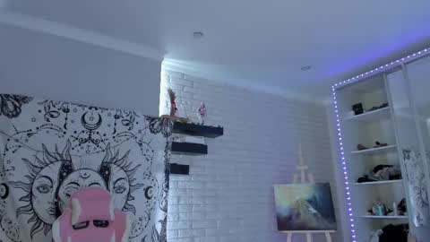 Eva online show from 03.04.25