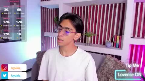 UYUKIE online show from 10.28.25