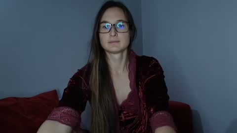 Snapshot of va_len_sea_ya chatting on 01.05.25 Valensiya online show from 01.05.25