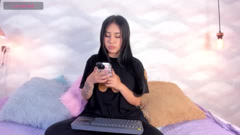 Snapshot of vaelina_angels chatting on 02.17.26 VAELINA ANGELS online show from 02.17.26