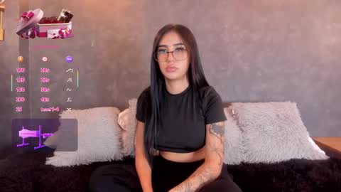 Snapshot of vaelina_angels chatting on 02.23.26 VAELINA ANGELS online show from 02.23.26