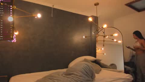 Snapshot of vaelina_angels chatting on 03.17.26 VAELINA ANGELS online show from 03.17.26