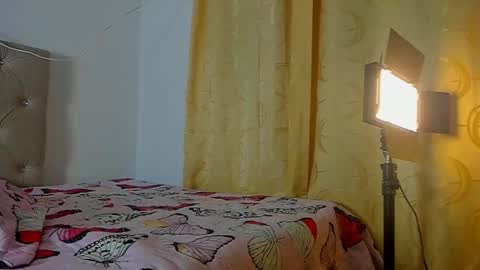 Snapshot of vahiolet_smith chatting on 09.12.25 Vahiolet smith online show from 09.12.25