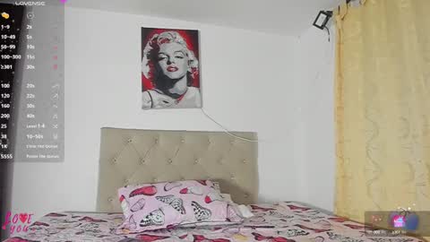 Snapshot of vahiolet_smith chatting on 09.17.25 Vahiolet smith online show from 09.17.25