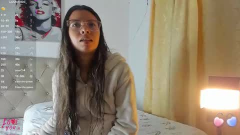 Snapshot of vahiolet_smith chatting on 09.18.25 Vahiolet smith online show from 09.18.25