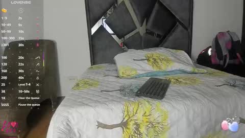 Snapshot of vahiolet_smith chatting on 11.07.25 Vahiolet smith online show from 11.07.25