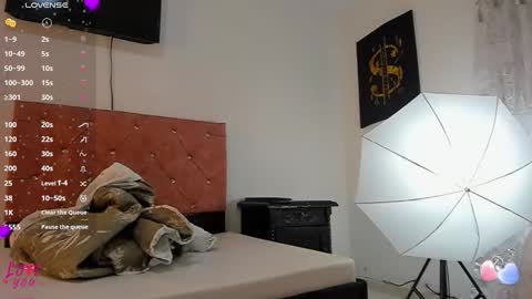 Snapshot of vahiolet_smith chatting on 01.07.26 Vahiolet smith online show from 01.07.26