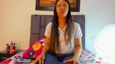 Snapshot of vahiolet_smith chatting on 02.11.26 Vahiolet smith online show from 02.11.26