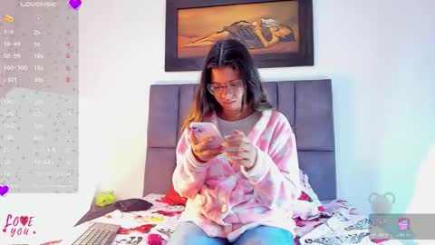 Snapshot of vahiolet_smith chatting on 02.19.26 Vahiolet smith online show from 02.19.26